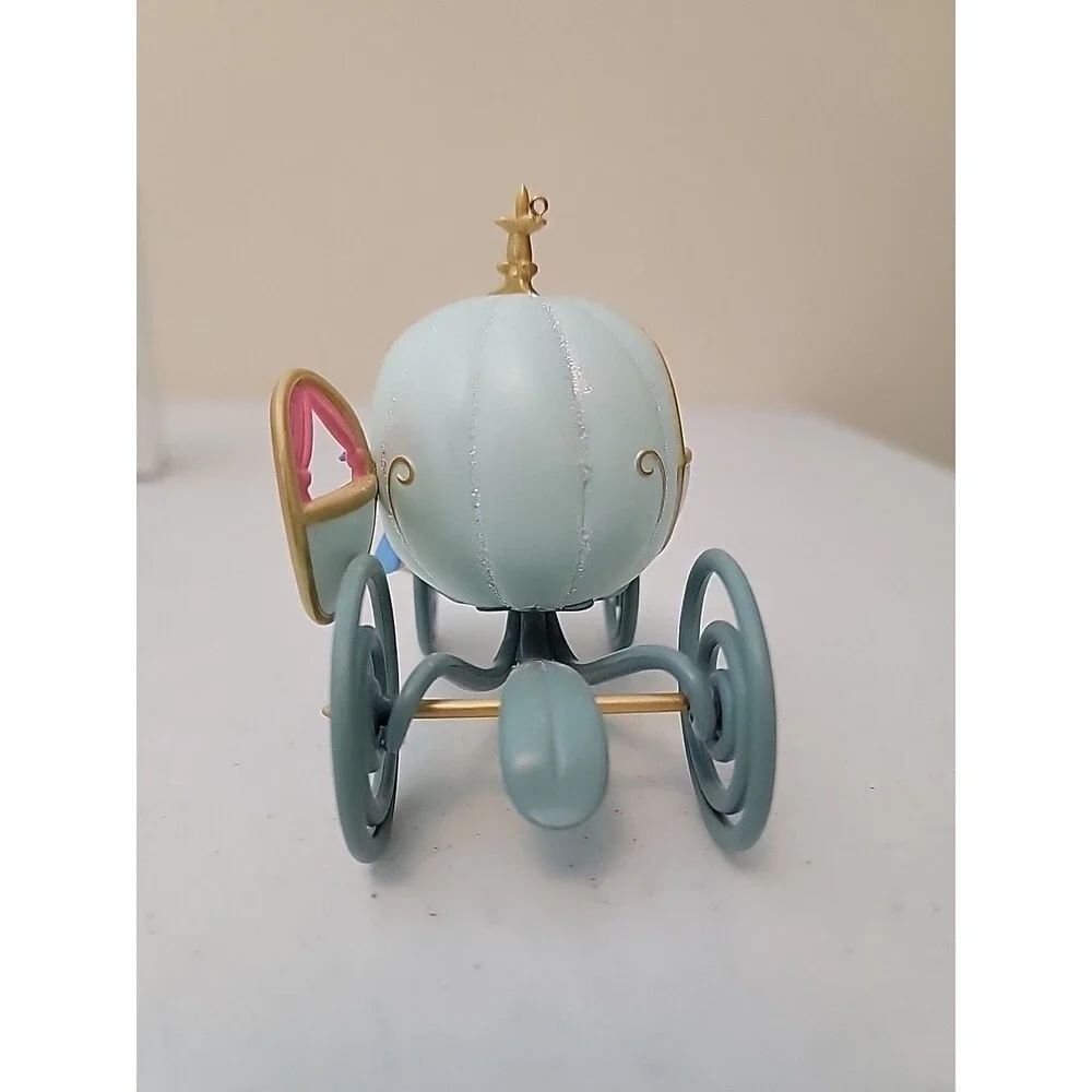 Hallmark Keepsake Ornament Walt Disney's Cinderella 